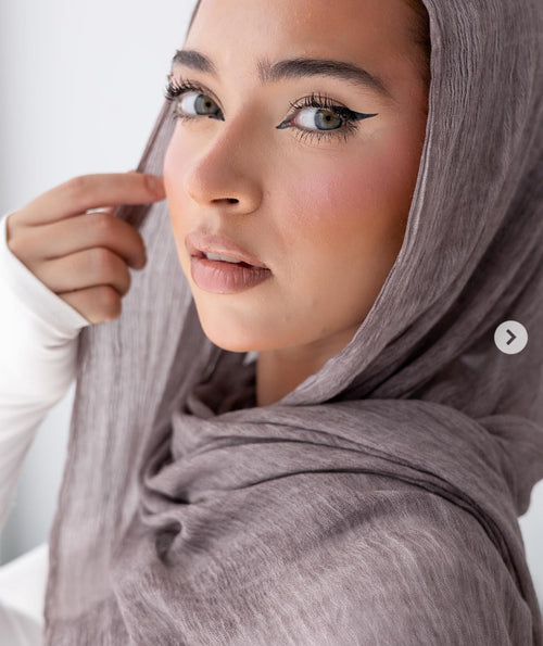 Crinkle Hijab – Warm Taupe